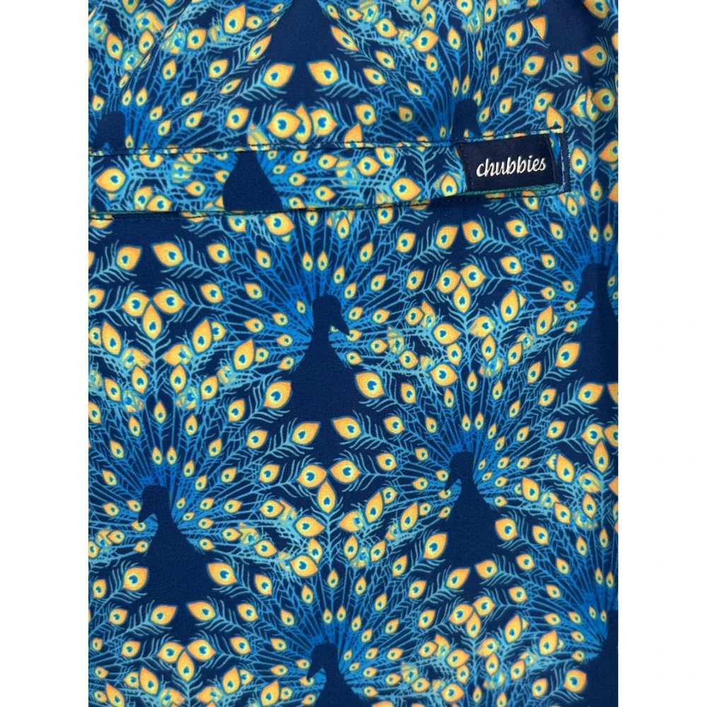 Chubbies Mens XL The Peacocking 5.5 Inch Swim Trunks Blue Feather Print Shorts